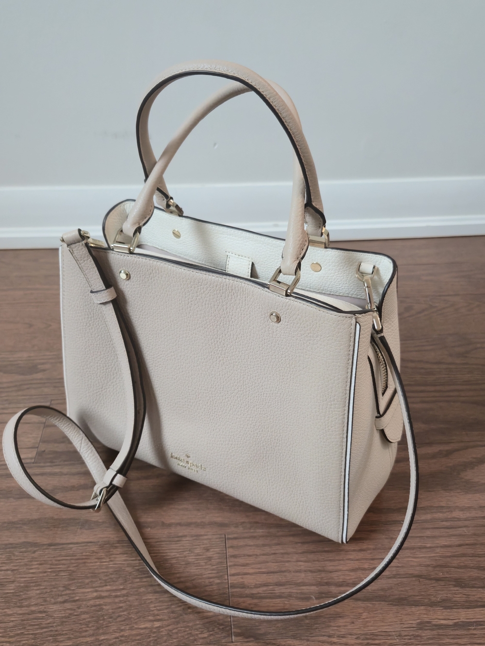 Kate Spade Cream/White Pebbled Leather Satchel Like New